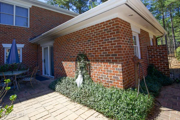 $425,000 | 3 Drayton Court, Southern Pines, NC 28387