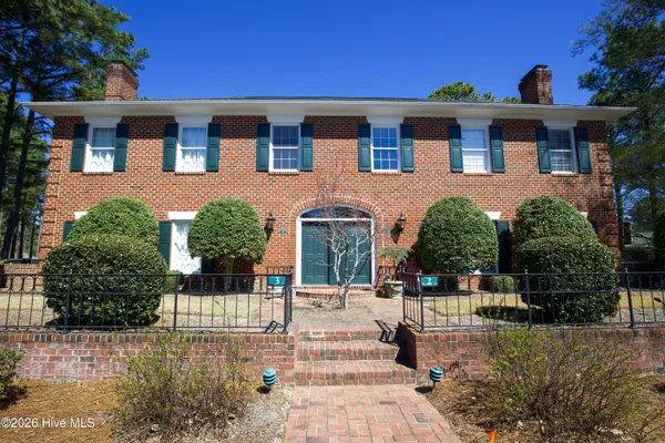 $425,000 | 3 Drayton Court, Southern Pines, NC 28387