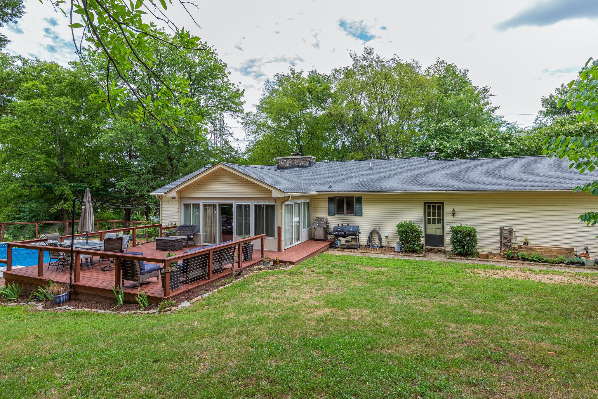 21 Cooks Road Mount Juliet, TN 37122 - Photo 26 of 35 a view of a house with a yard and sitting area