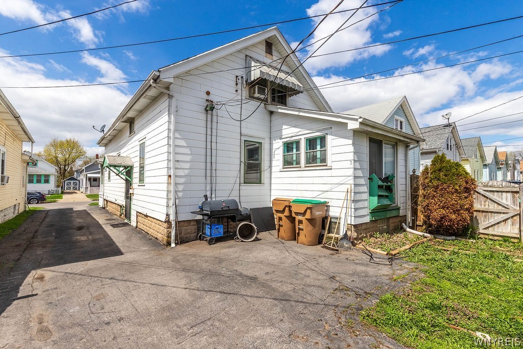 101 Eggert Road Cheektowaga, NY 14215 - Photo 4 of 42