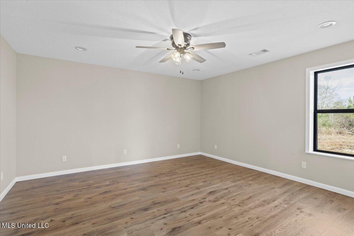 52 Jack Davis Road Wiggins, MS 39577 - Photo 16 of 39 16-HJ0A0265