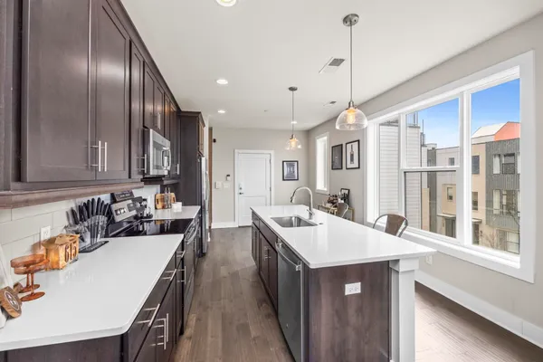 $280,000 | 519 27th Avenue North, Unit 301, Nashville, TN 37209