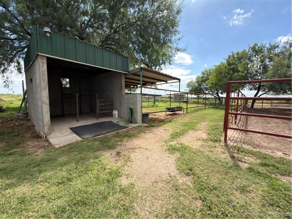 9510 Texan Road Mission, TX 78574 - Photo 30 of 43