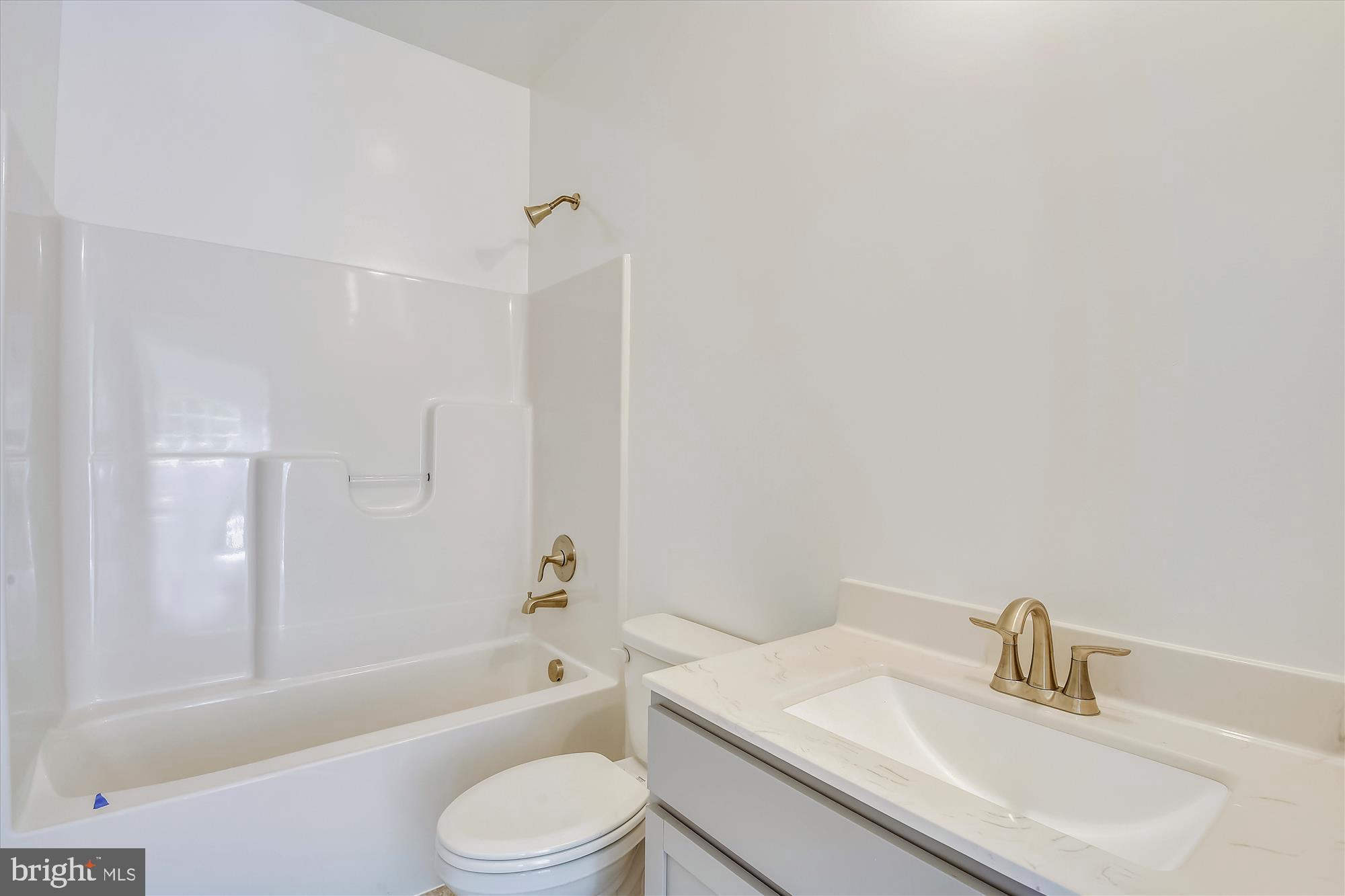 1 Ac Corner Road Sumerduck, VA 22742 - Photo 13 of 31 a bathroom with a sink toilet and bathtub