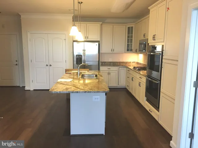 $2,350 | 13722 Neil Armstrong Avenue, Unit 205, Herndon, VA 20171