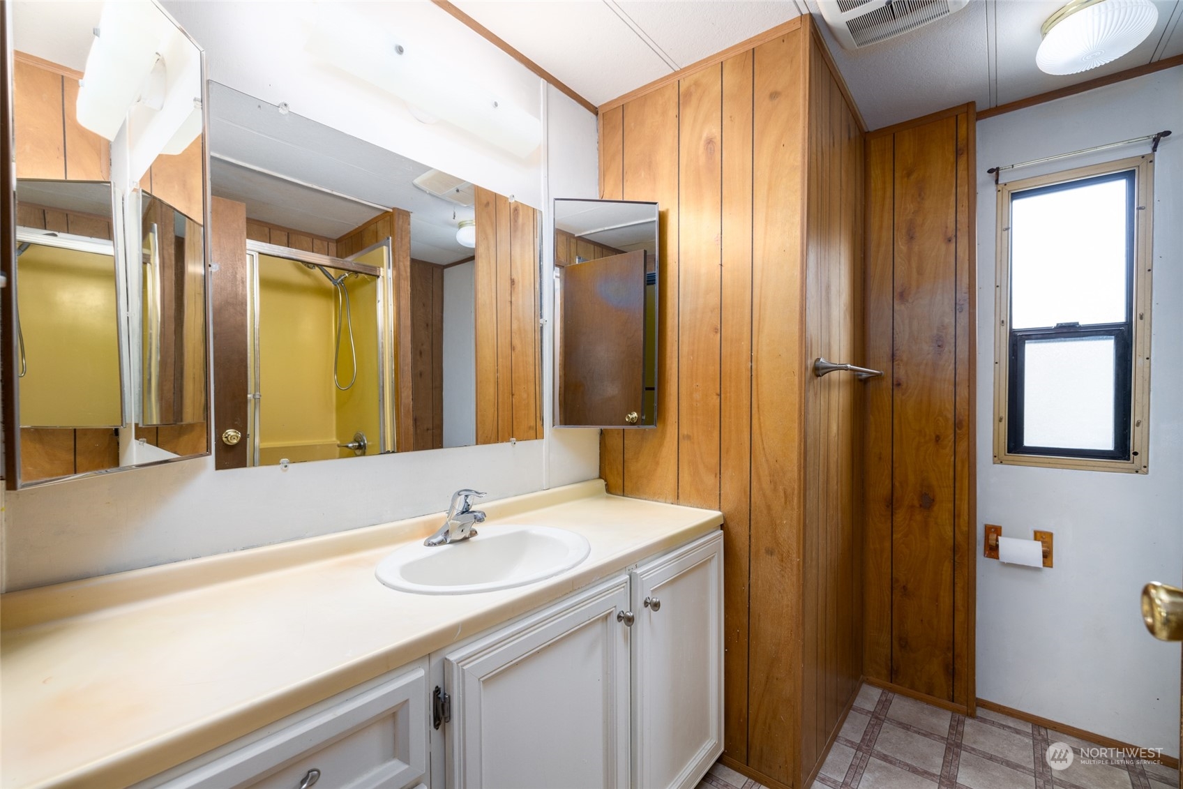11684 Scott Road Bow, WA 98232 - Photo 17 of 29 Gallery Image 17