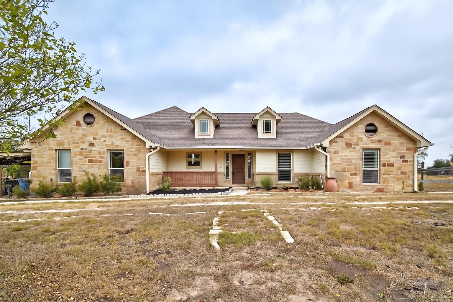 158 Pullman Road La Vernia, TX 78121 - Photo 1 of 23