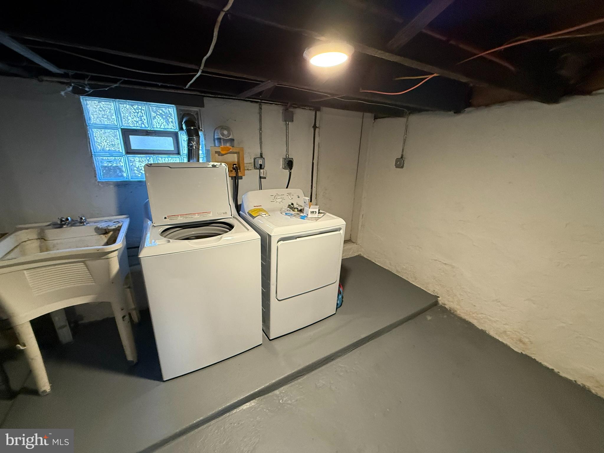 407 West Waverly Road Glenside, PA 19038 - Photo 15 of 23 a utility room with dryer and washer