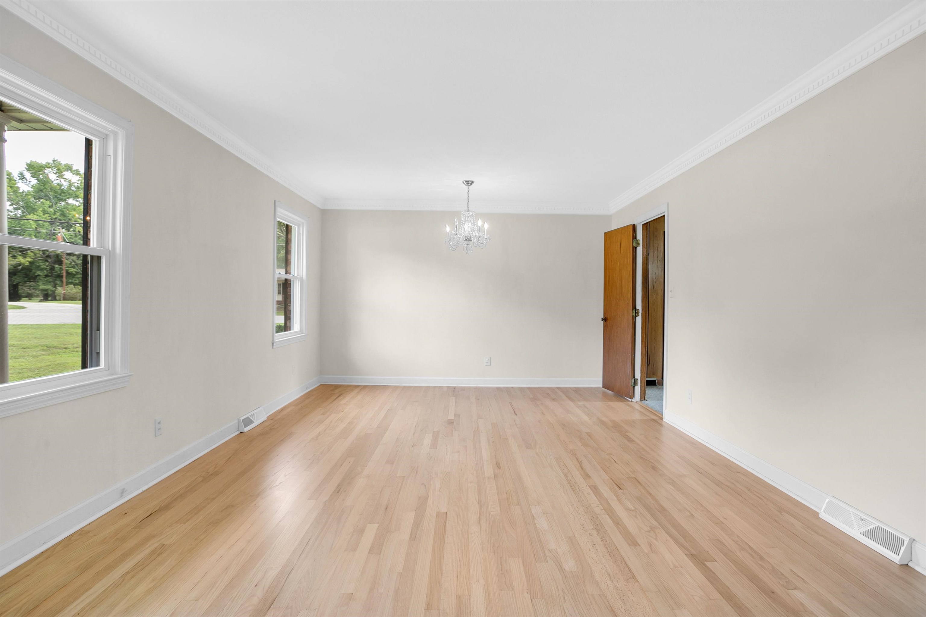 1 Vine Hill Road Greenville, SC 29607 - Photo 7 of 45 Gallery Image 7