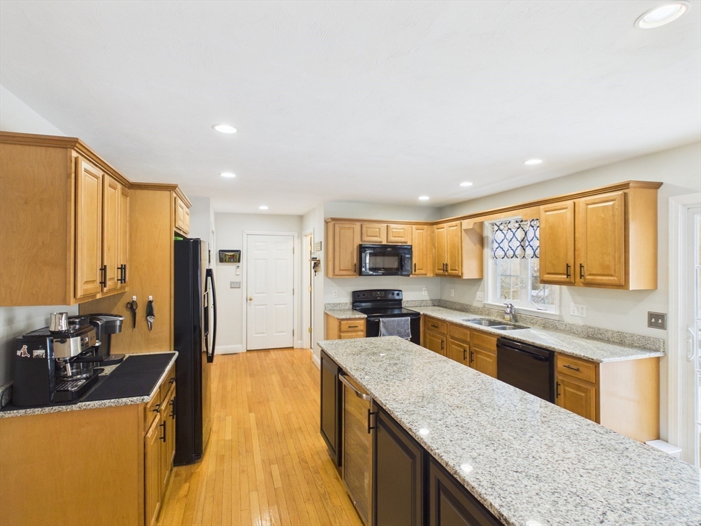 76 Karen's Way Raynham, MA 02767 - Photo 12 of 42