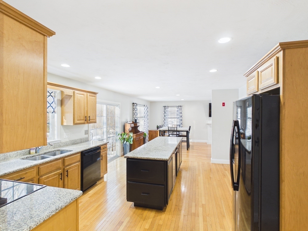 76 Karen's Way Raynham, MA 02767 - Photo 14 of 42