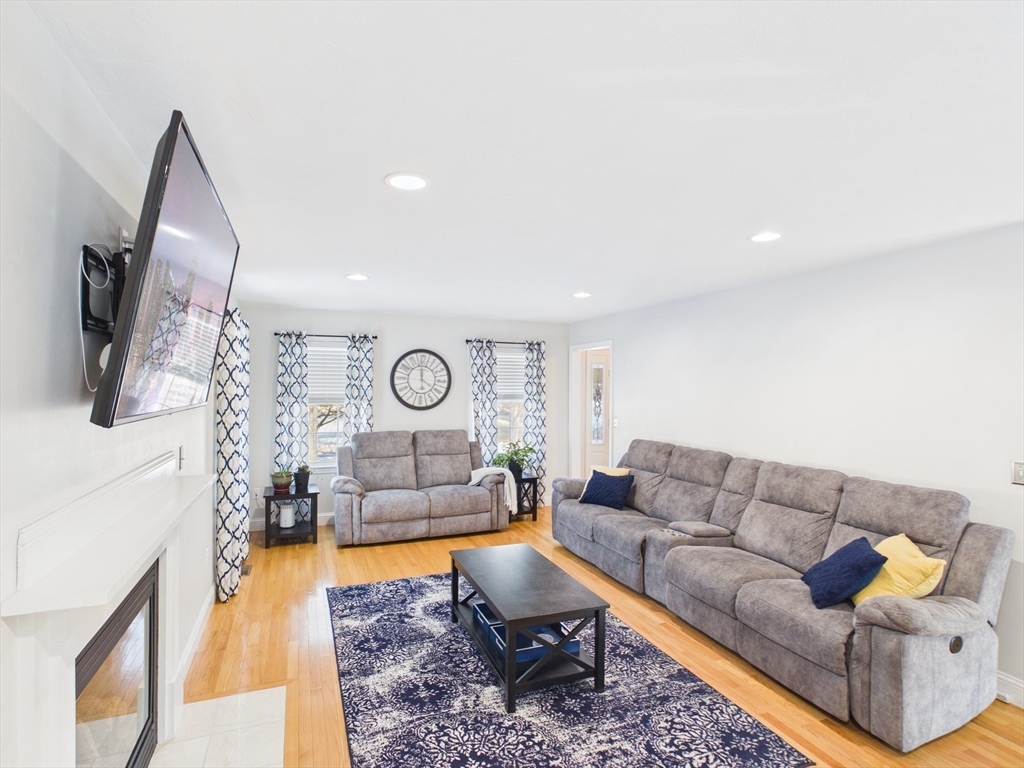 76 Karen's Way Raynham, MA 02767 - Photo 20 of 42