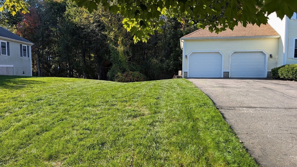 76 Karen's Way Raynham, MA 02767 - Photo 3 of 42