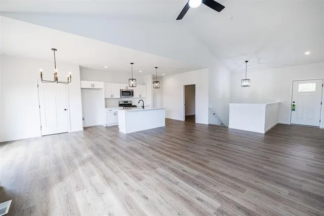 $439,900 | 201 Edgewater Court, Theresa, WI 53091