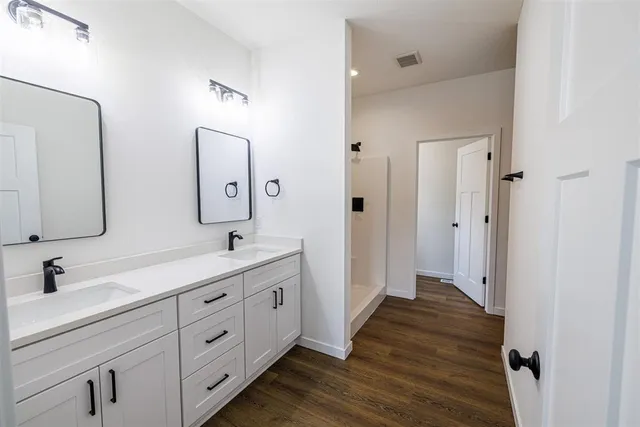 $439,900 | 201 Edgewater Court, Theresa, WI 53091