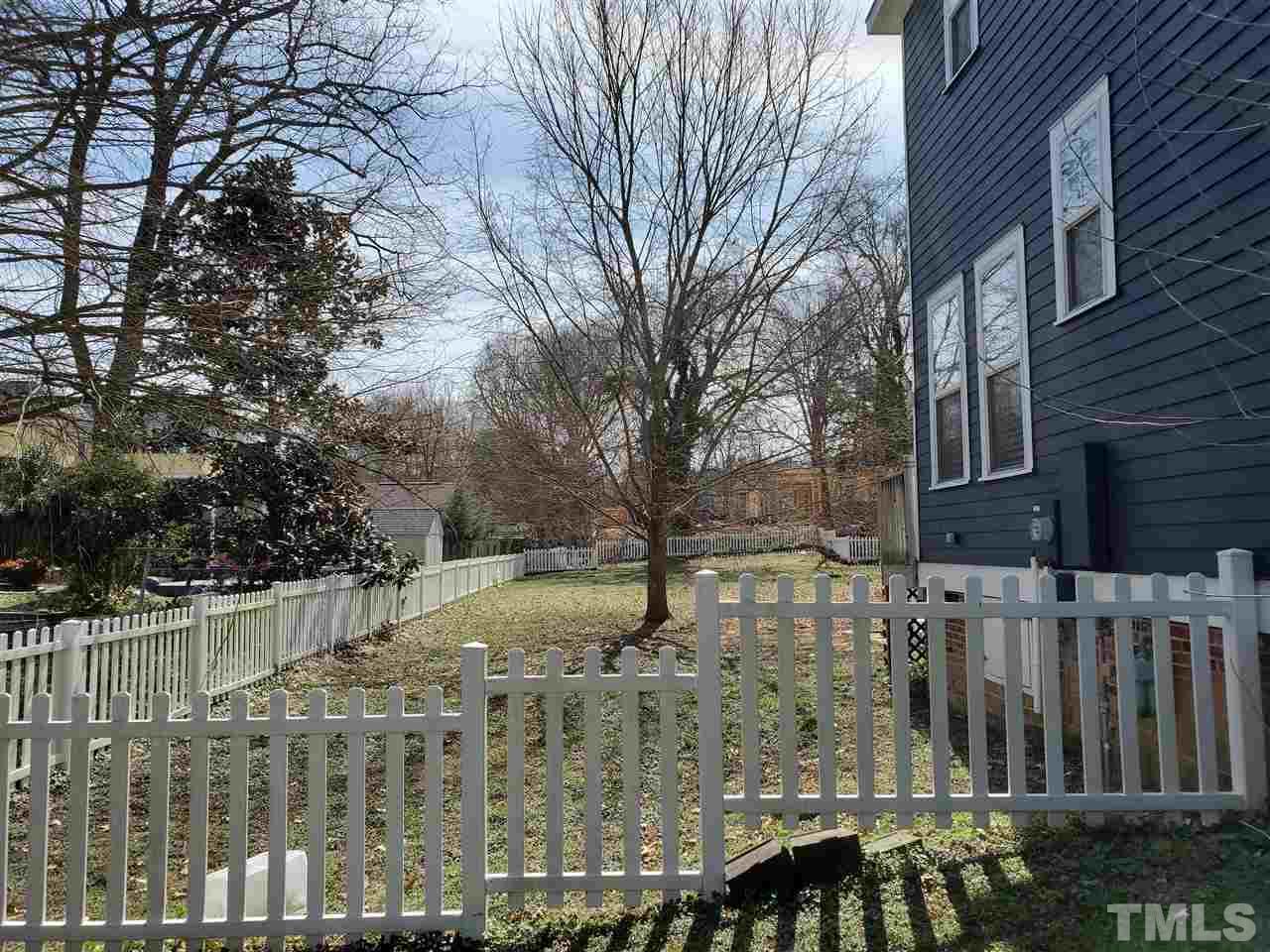 704 East Lane Street Raleigh, NC 27601 - Photo 4 of 17