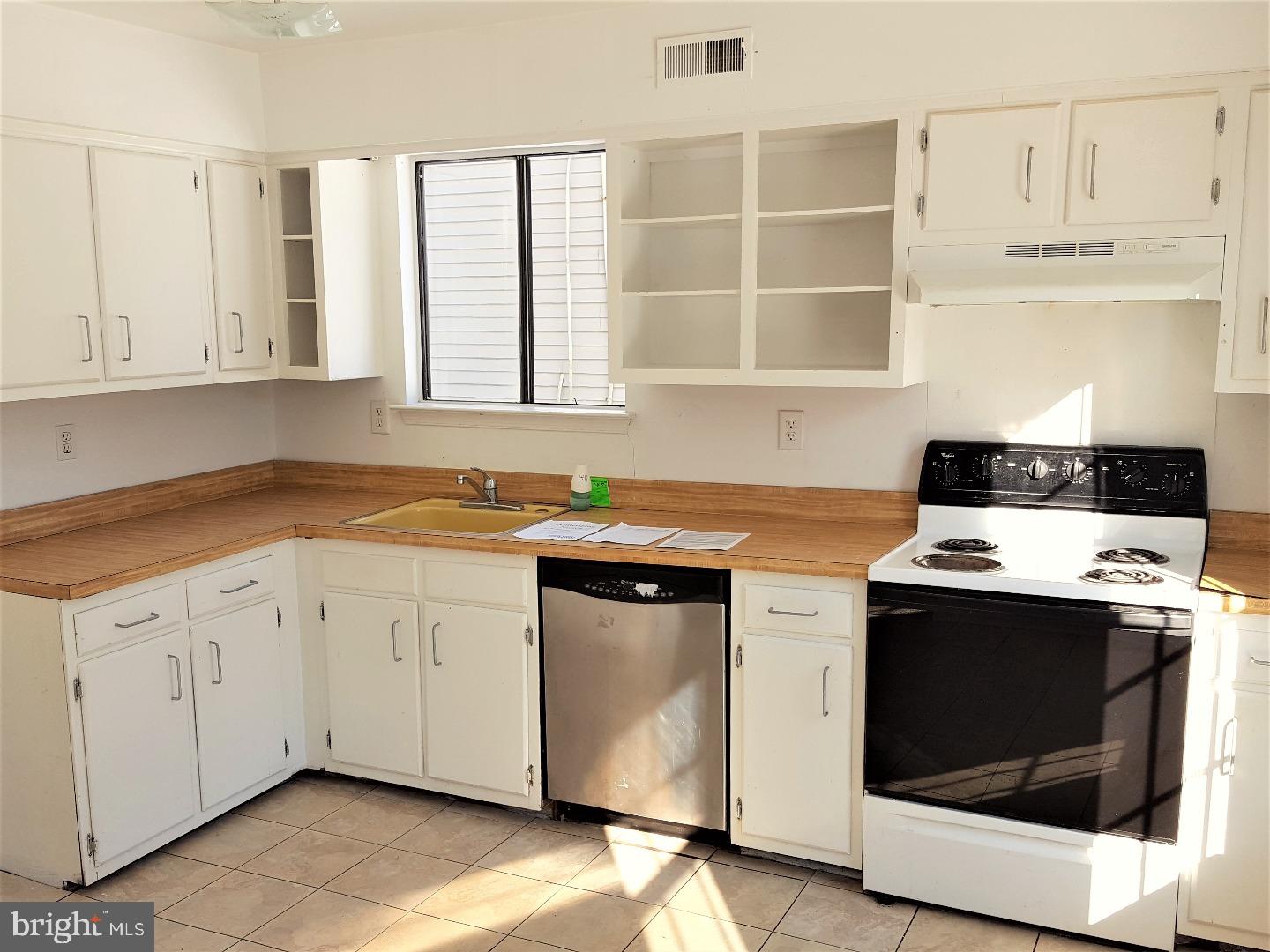 715 Jarvis Road Sicklerville, NJ 08081 - Photo 6 of 12 Gallery Image 6