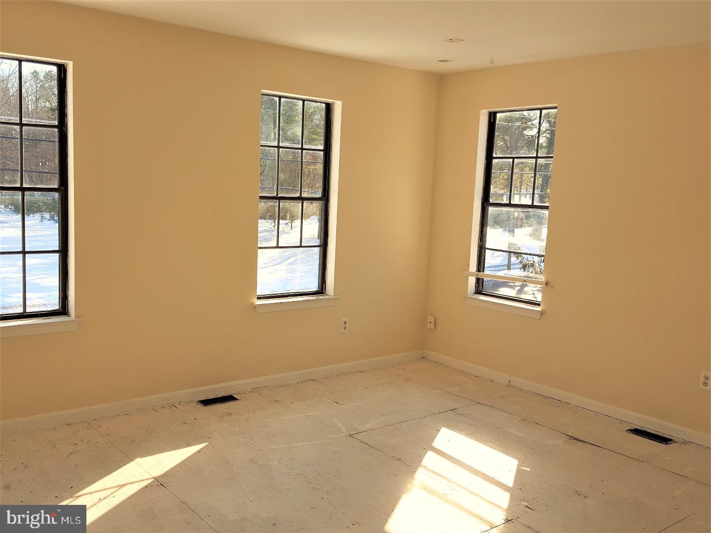 715 Jarvis Road Sicklerville, NJ 08081 - Photo 8 of 12 Gallery Image 8