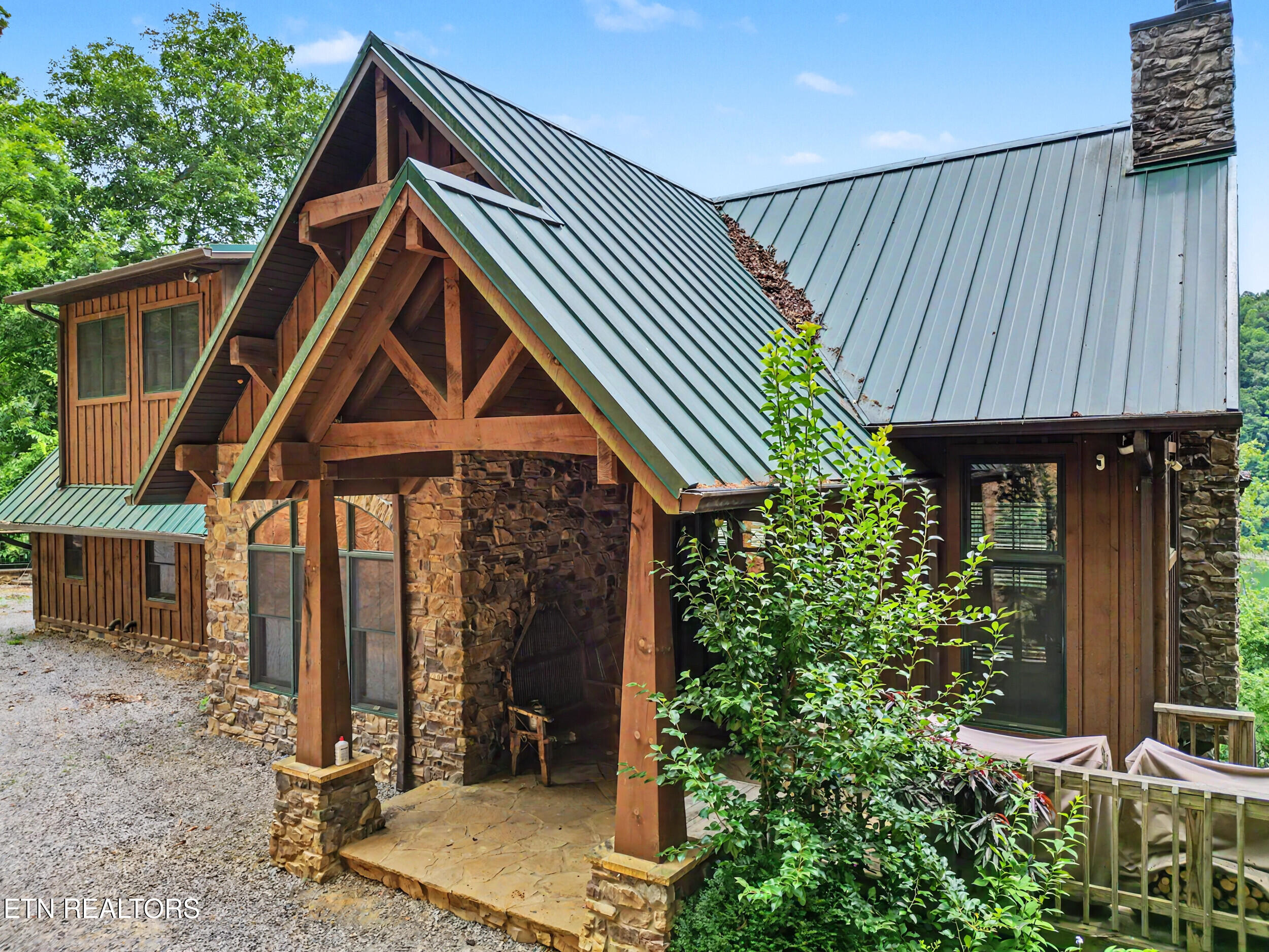 836-835 Jacks Bluff Road New Tazewell, TN 37825 - Photo 1 of 53 1_dji_0085