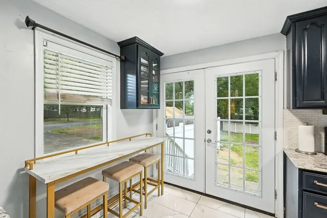 $279,000 | 381 North Brook Road, Springfield, MA 01119