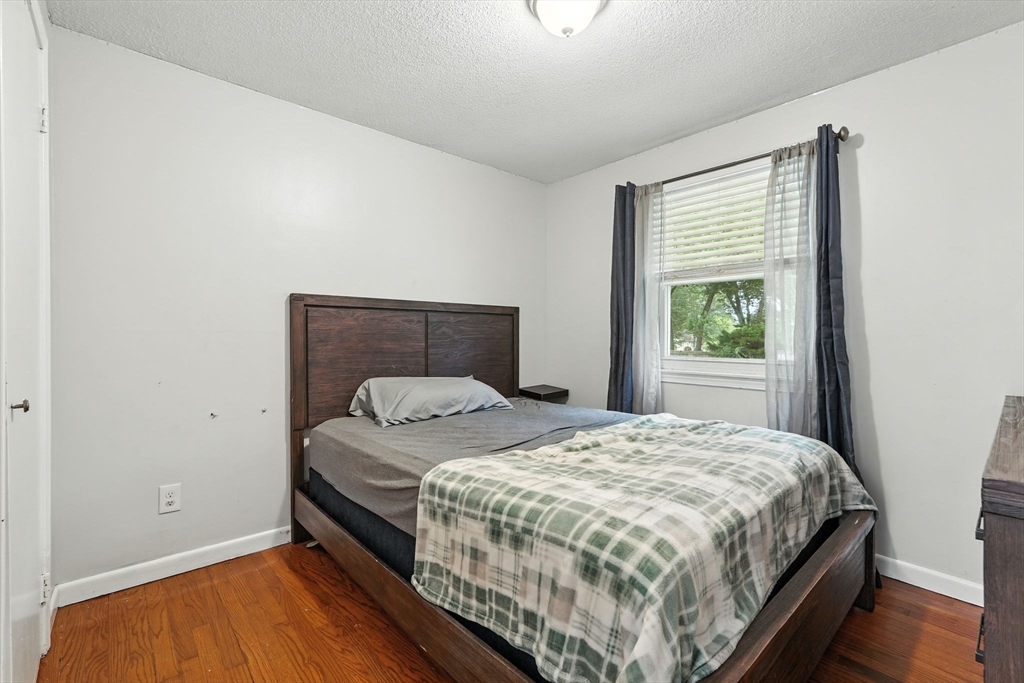 381 North Brook Road Springfield, MA 01119 - Photo 18 of 34