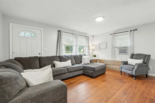 $279,000 | 381 North Brook Road, Springfield, MA 01119