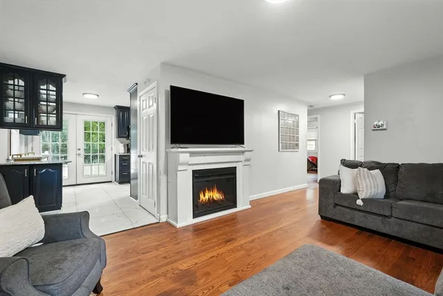 $279,000 | 381 North Brook Road, Springfield, MA 01119