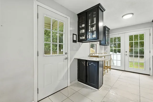 $279,000 | 381 North Brook Road, Springfield, MA 01119