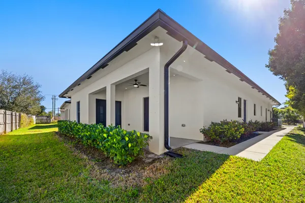 $4,500 | 2315 Zeder Avenue, Delray Beach, FL 33444