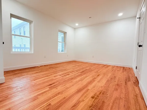 $2,590 | 23 Bellevue Street, Unit 1, Worcester, MA 01609