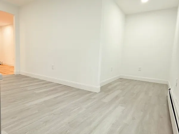 $2,590 | 23 Bellevue Street, Unit 1, Worcester, MA 01609