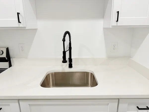 $2,590 | 23 Bellevue Street, Unit 1, Worcester, MA 01609