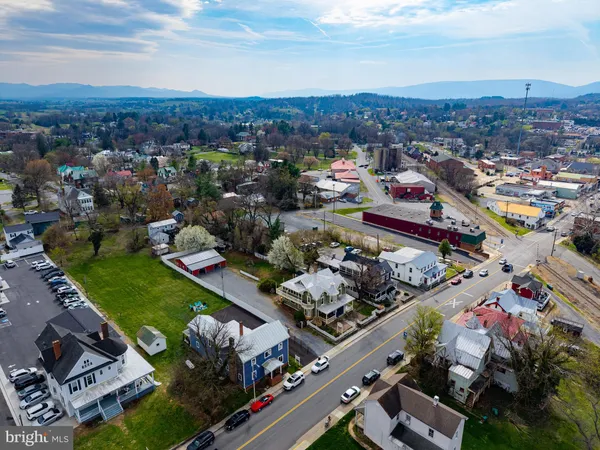 $669,900 | 138 East Main Street, Luray, VA 22835