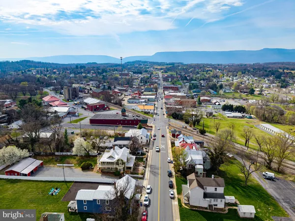 $669,900 | 138 East Main Street, Luray, VA 22835
