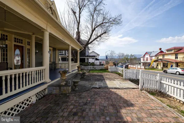 $669,900 | 138 East Main Street, Luray, VA 22835