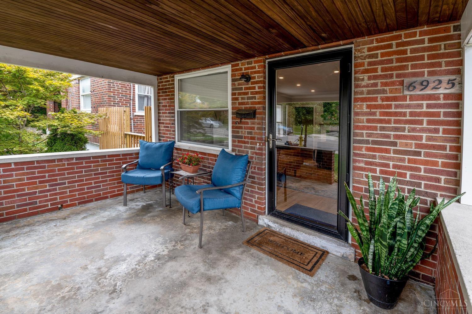 6925 Roe Street Cincinnati, OH 45227 - Photo 2 of 32 Gallery Image 2