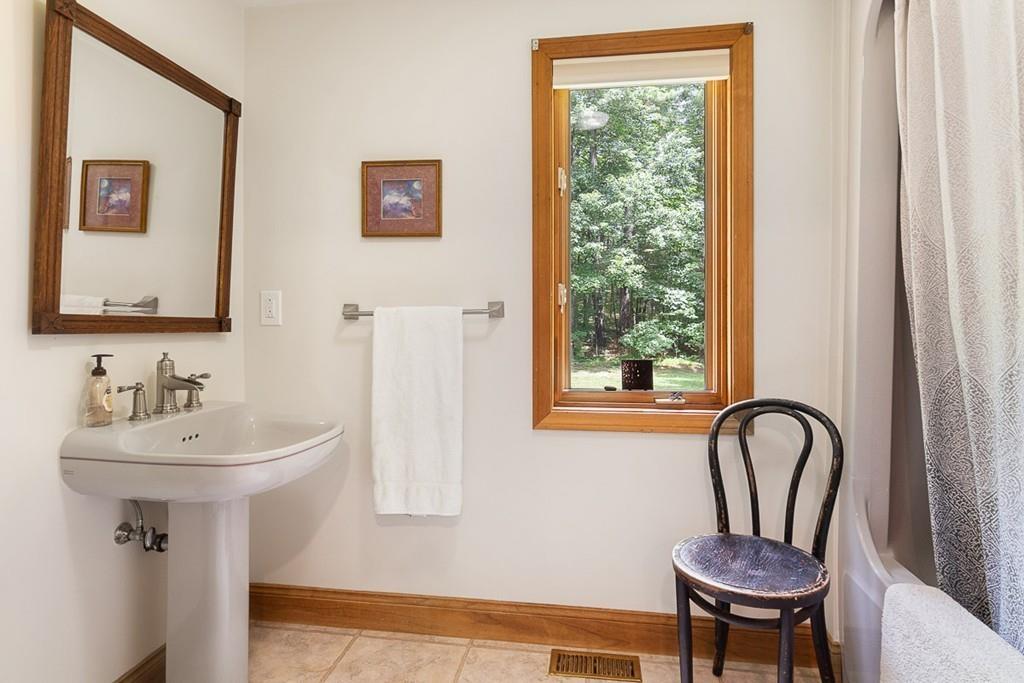 201 Beaman Road Princeton, MA 01541 - Photo 17 of 41