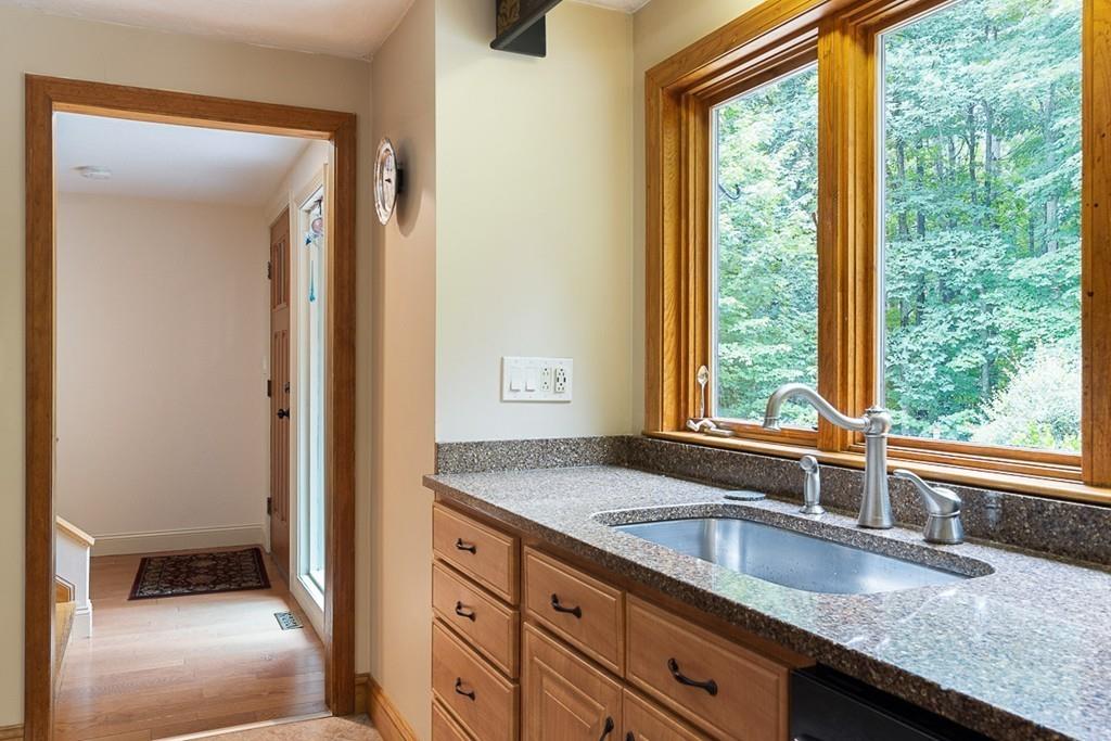201 Beaman Road Princeton, MA 01541 - Photo 10 of 41