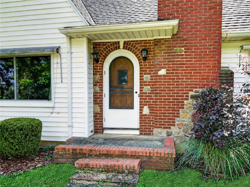 170 Beckwith Road West Henrietta, NY 14586 - Photo 5 of 36