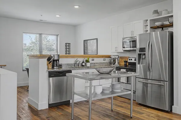 $2,350 | 1225 4th Avenue South, Unit 205, Nashville, TN 37210