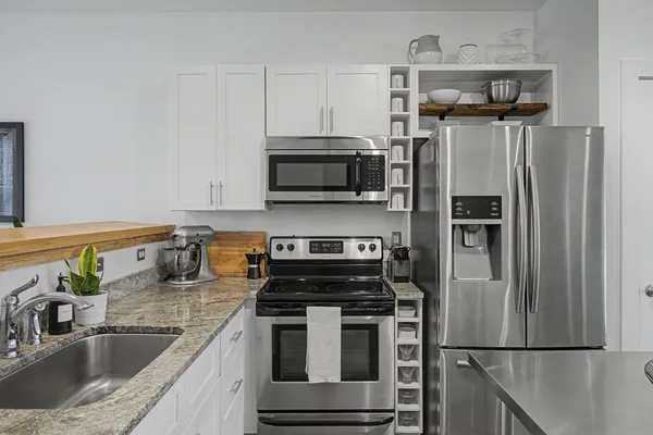 $2,350 | 1225 4th Avenue South, Unit 205, Nashville, TN 37210