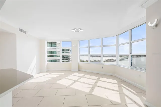 $5,900 | 988 Boulevard Of The Arts, Unit 1714, Sarasota, FL 34236