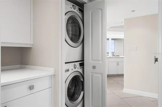 $5,900 | 988 Boulevard Of The Arts, Unit 1714, Sarasota, FL 34236