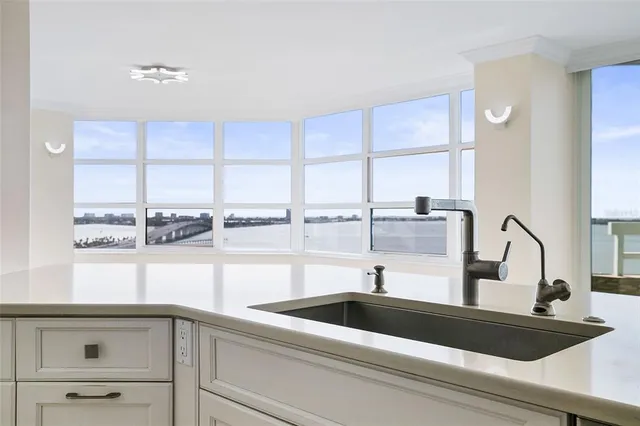 $5,900 | 988 Boulevard Of The Arts, Unit 1714, Sarasota, FL 34236