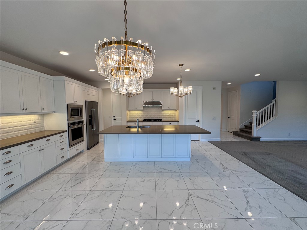 277 Barnes Road Tustin, CA 92782 - Photo 11 of 41