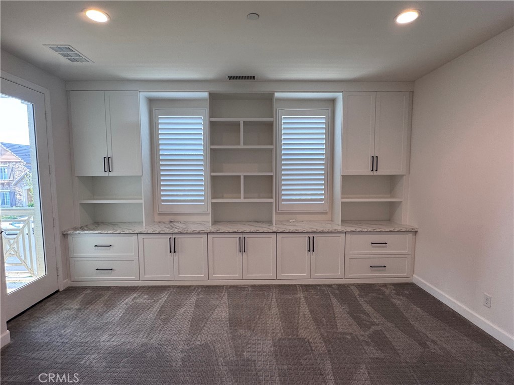 277 Barnes Road Tustin, CA 92782 - Photo 16 of 41