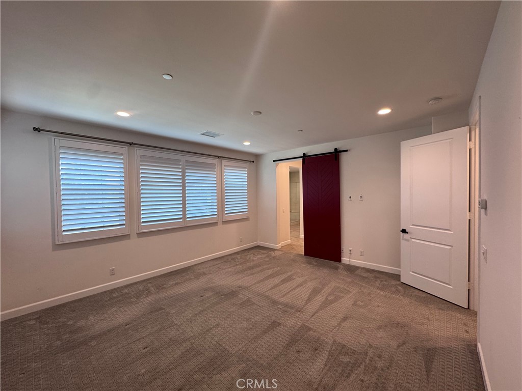277 Barnes Road Tustin, CA 92782 - Photo 22 of 41 Primary bedroom