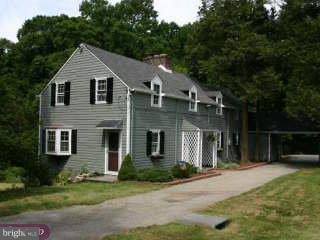 717 Spring Lane Philadelphia, PA 19128 - Photo 1 of 4 Gallery Image 1