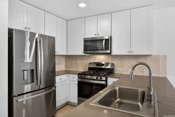 $1,950 | 31848 Blackgum, Bulverde, TX 78163