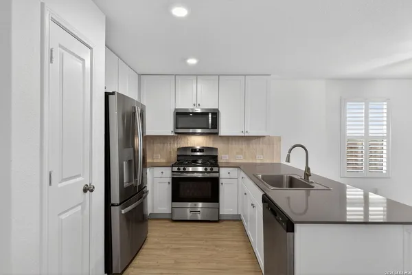 $1,950 | 31848 Blackgum, Bulverde, TX 78163